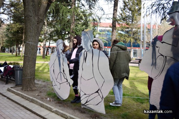 Чудомировите нашенци – огледало за казанлъчани