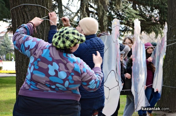 Чудомировите нашенци – огледало за казанлъчани