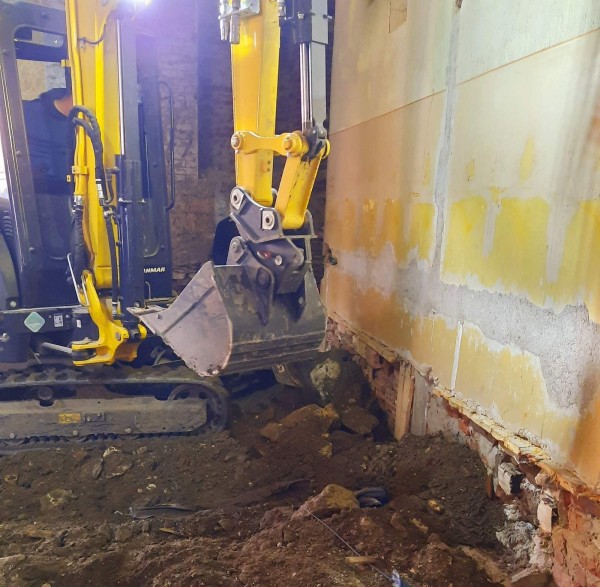 Тече усилен ремонт в читалище “Светлина“ в Шипка