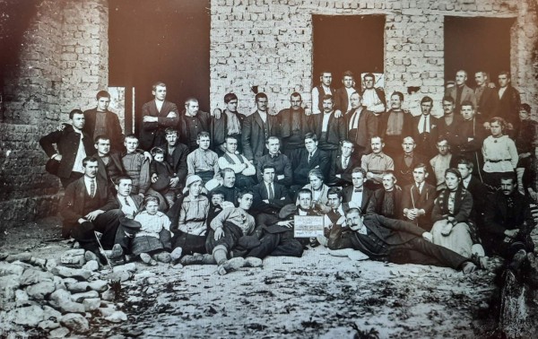 Тече усилен ремонт в читалище “Светлина“ в Шипка