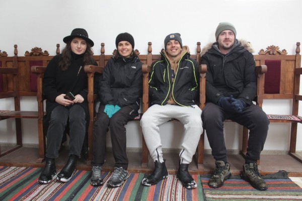 Доброволците по проект „Приказка в гората” посетиха Казанлък