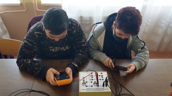 Хаджиеновци - професионалисти и в компютърните технологии