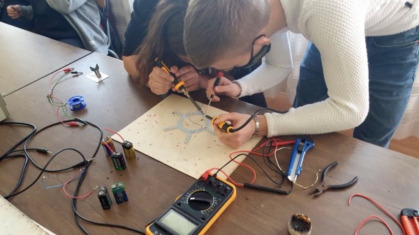 Хаджиеновци - професионалисти и в компютърните технологии