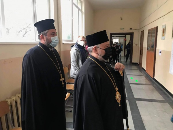 Митрополит Киприан гласува: Очаквам по-добра и по-благословена България