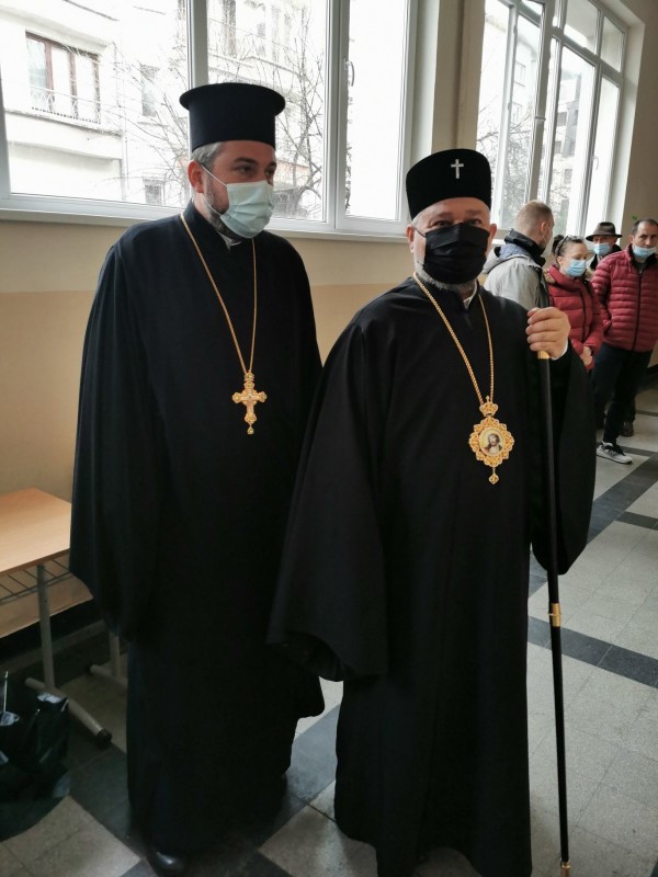 Митрополит Киприан гласува: Очаквам по-добра и по-благословена България