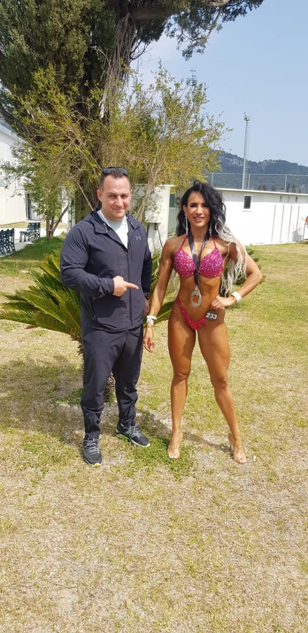 Състезателите на казанлъчанинът Хасан Мерт с 9 медала по бодибилдинг в Турция