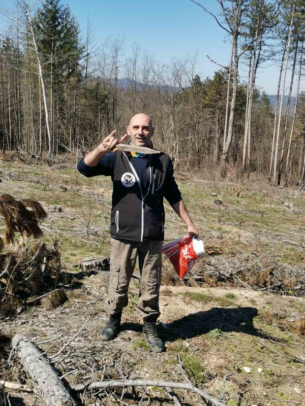 Ендуро клуб “Севтополис“ засади 550 дръвчета в изгорялата гора край Горно Черковище