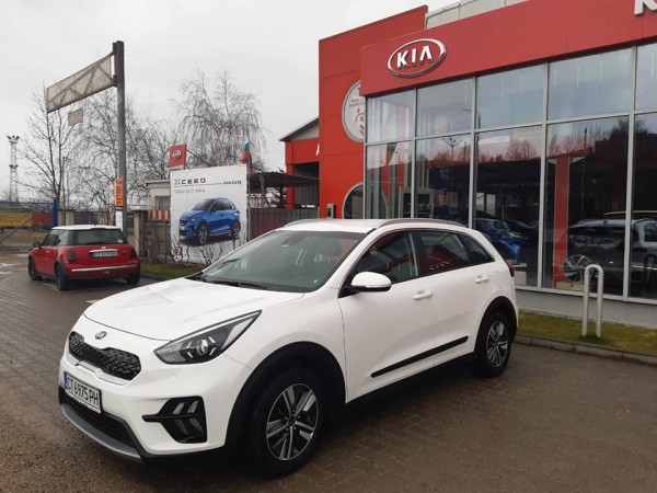 Запознай се с тестовия хибрид Киа Ниро, който можеш да купиш от КИА Казанлък