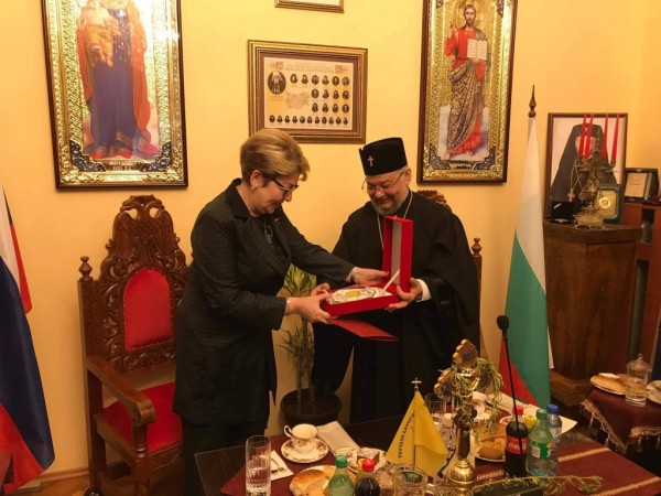 Ще възстановяват руското гробище край манастира в Шипка