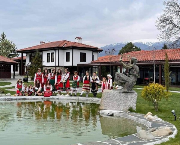 Посрещнете Великден и Гергьовден с агнешко на пещ в комплекс „Светилото”