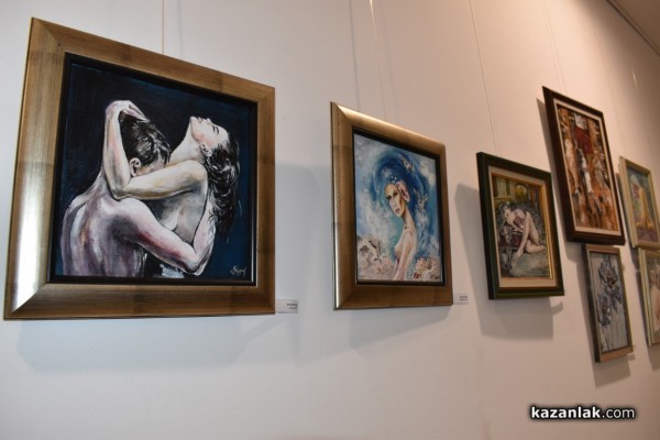 Различни творци се обединиха и създадоха “Различия“