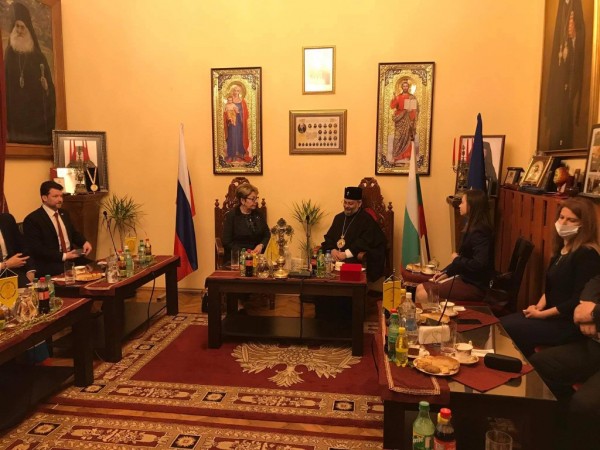 Ще възстановяват руското гробище край манастира в Шипка