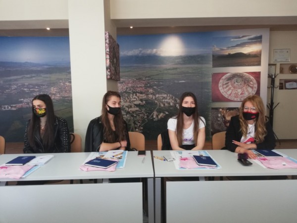 Първа среща на Кмета с кандидатките за Царица Роза 2021