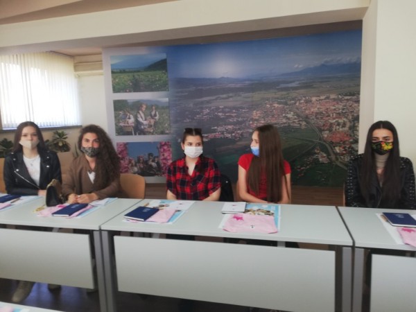 Първа среща на Кмета с кандидатките за Царица Роза 2021