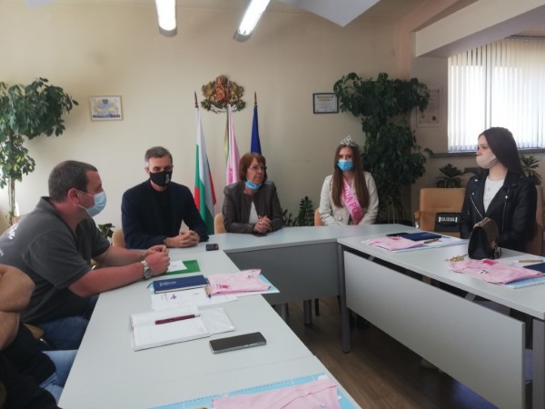Първа среща на Кмета с кандидатките за Царица Роза 2021