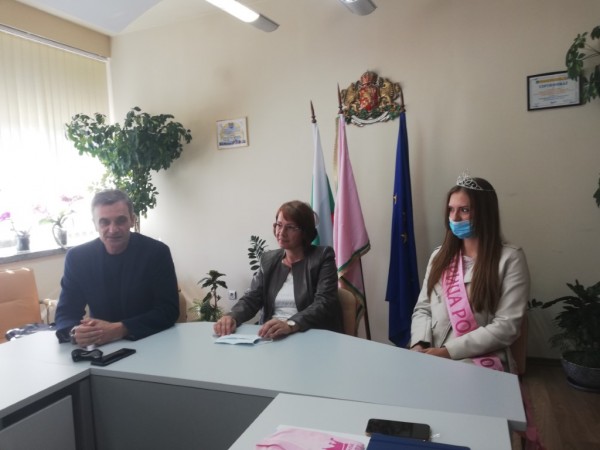 Първа среща на Кмета с кандидатките за Царица Роза 2021
