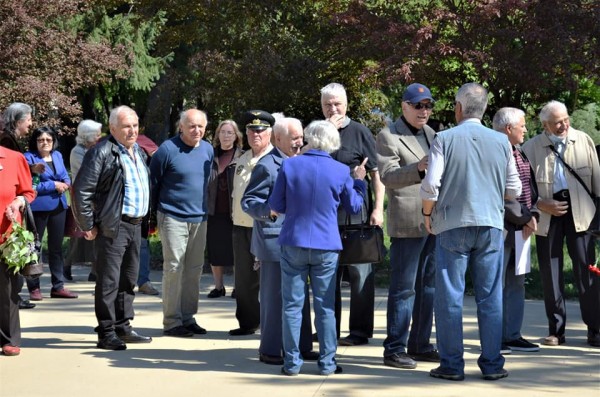 Десетки казанлъчани отбелязаха Деня на победата