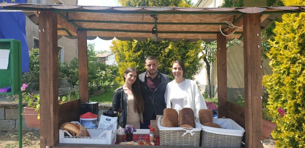 Над 2 000лв събра Пролетният базар в Розово