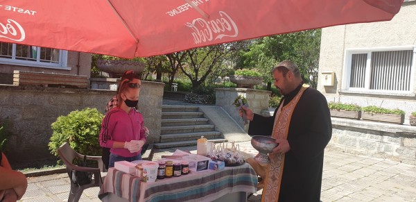 Над 2 000лв събра Пролетният базар в Розово