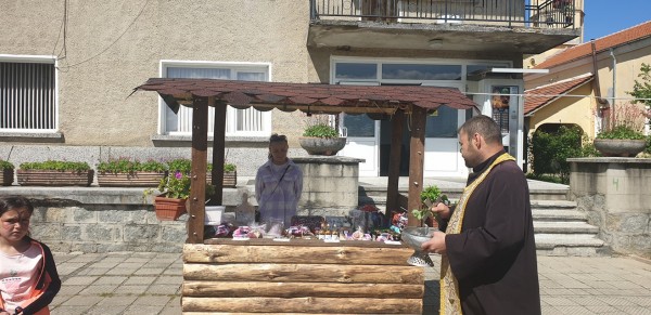 Над 2 000лв събра Пролетният базар в Розово