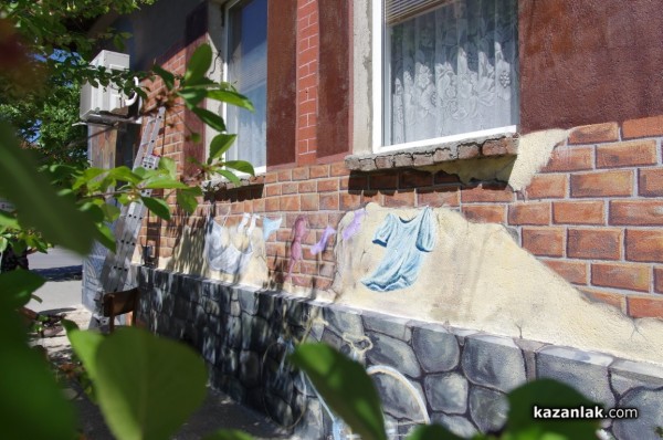 Млади художници пренесоха атмосферата на италианските улички в Казанлък