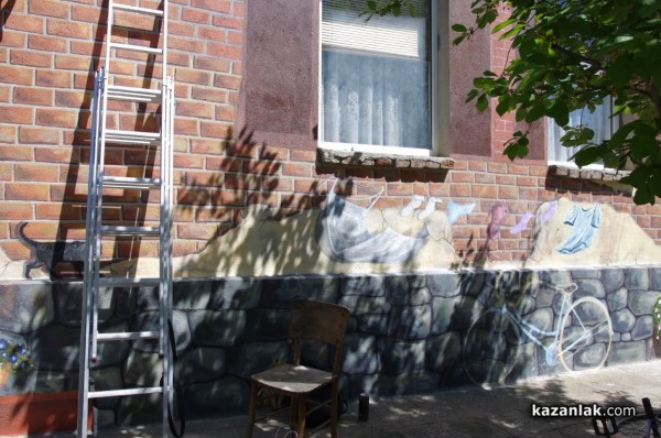 Млади художници пренесоха атмосферата на италианските улички в Казанлък