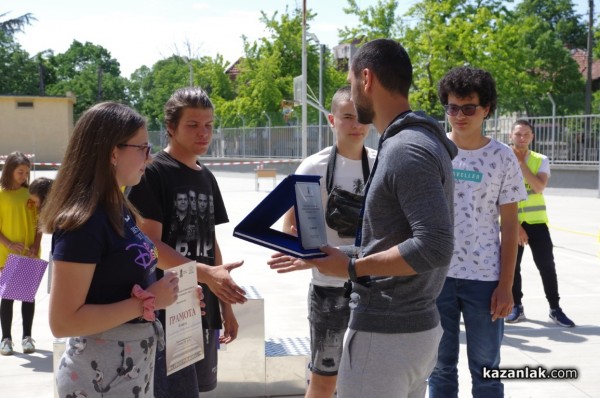 Отборите на СУ „Екзарх Антим I” и ПГТТМ победиха в състезанието по безопасност на движението