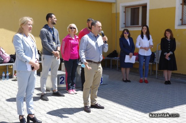 Отборите на СУ „Екзарх Антим I” и ПГТТМ победиха в състезанието по безопасност на движението