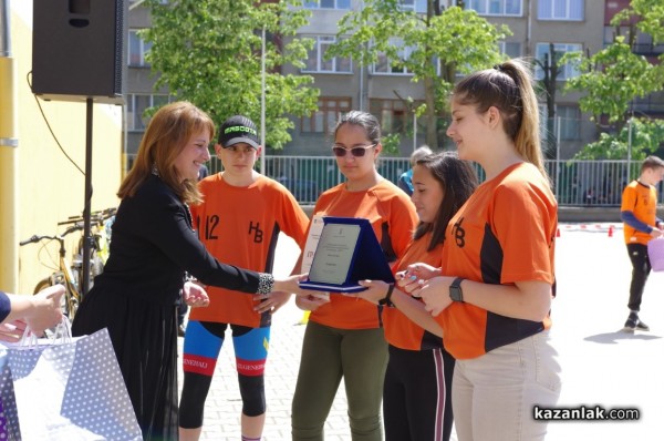 Отборите на СУ „Екзарх Антим I” и ПГТТМ победиха в състезанието по безопасност на движението
