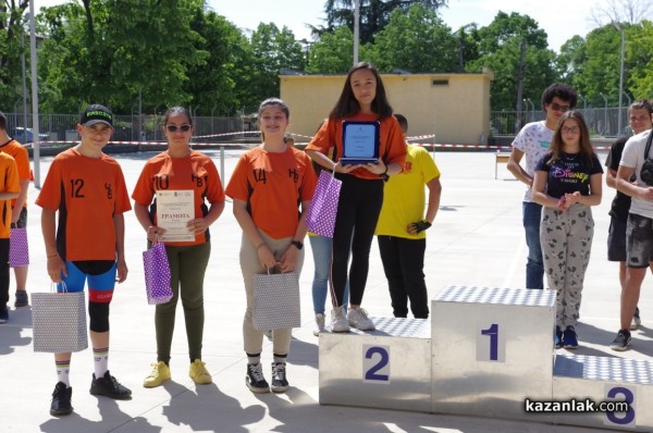 Отборите на СУ „Екзарх Антим I” и ПГТТМ победиха в състезанието по безопасност на движението