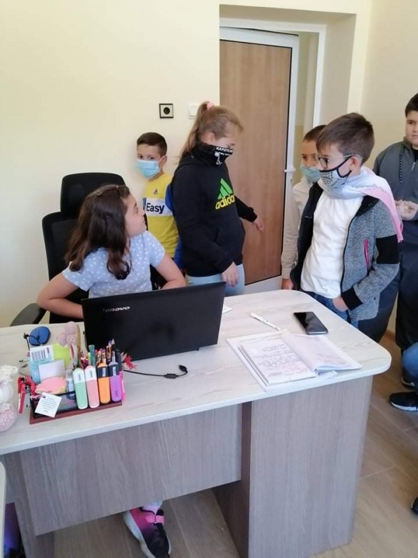 Четвъртокласници поеха управлението на ОУ “Кулата“ за ден