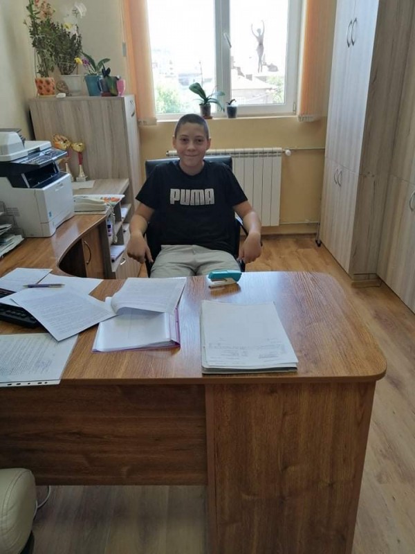 Четвъртокласници поеха управлението на ОУ “Кулата“ за ден