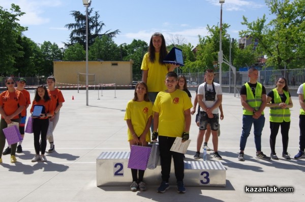 Отборите на СУ „Екзарх Антим I” и ПГТТМ победиха в състезанието по безопасност на движението