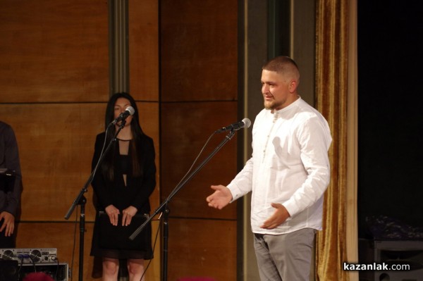 На 65-та си годишната ПГТТМ изпрати своите 78 абитуриенти