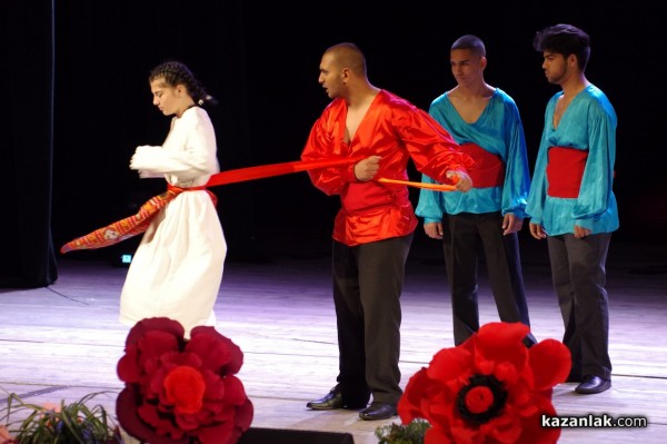 На 65-та си годишната ПГТТМ изпрати своите 78 абитуриенти