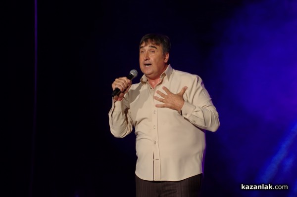 На 65-та си годишната ПГТТМ изпрати своите 78 абитуриенти