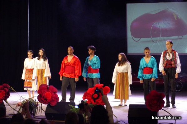 На 65-та си годишната ПГТТМ изпрати своите 78 абитуриенти