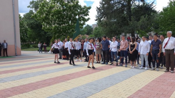 Абитуриенти – останете с духа на Механото!