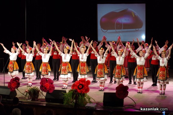 На 65-та си годишната ПГТТМ изпрати своите 78 абитуриенти