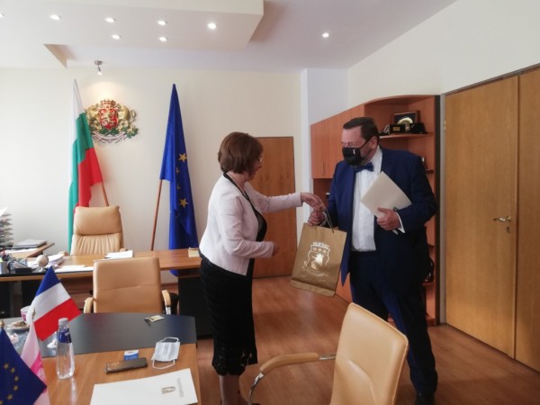 Кметът към чуждестранното жури за избора на Царица Роза 2021: Поканата ни е начин да възстановим контакт с побратимените градове