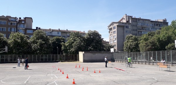 СУ „Екзарх Антим I“ се класира за националния кръг в състезанието по безопасност на движението