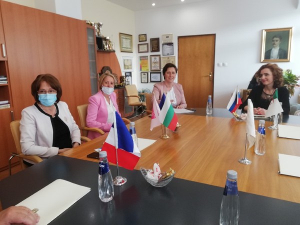 Кметът към чуждестранното жури за избора на Царица Роза 2021: Поканата ни е начин да възстановим контакт с побратимените градове