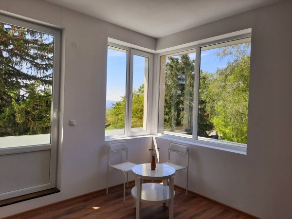 Здравната служба в Шипка вече обновена и работи