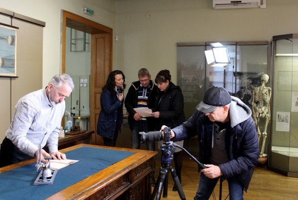 Тео влиза в главната роля във филм на Националния музей на образованието