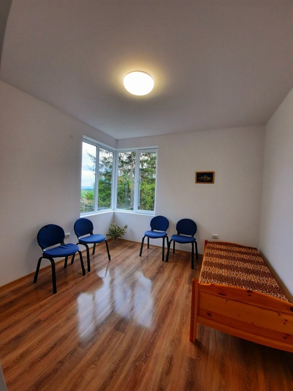 Здравната служба в Шипка вече обновена и работи