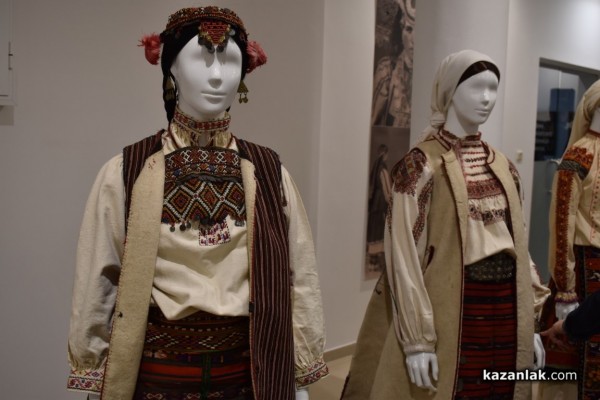 Уникална изложба представя красотата на български бежански носии 