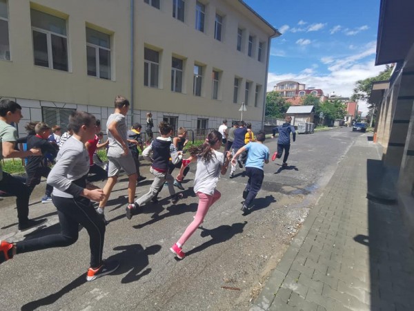 С празничен крос учениците на ОУ “Св. Паисий Хилендрски“ отбелязаха 24 май