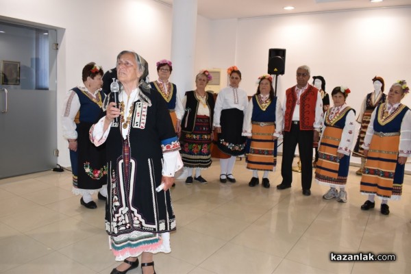 Уникална изложба представя красотата на български бежански носии 