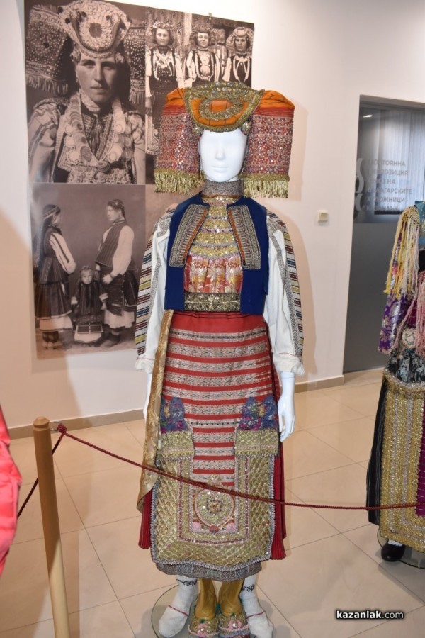 Уникална изложба представя красотата на български бежански носии 