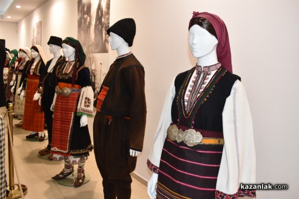Уникална изложба представя красотата на български бежански носии 